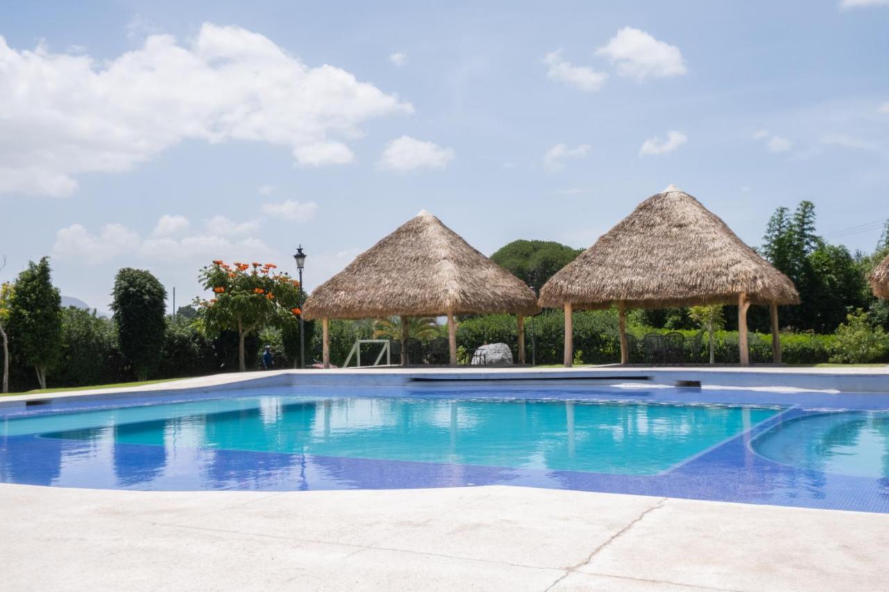 Bv Hotel Atlixco Bagian luar foto